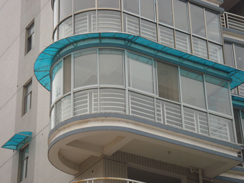 ���̰���